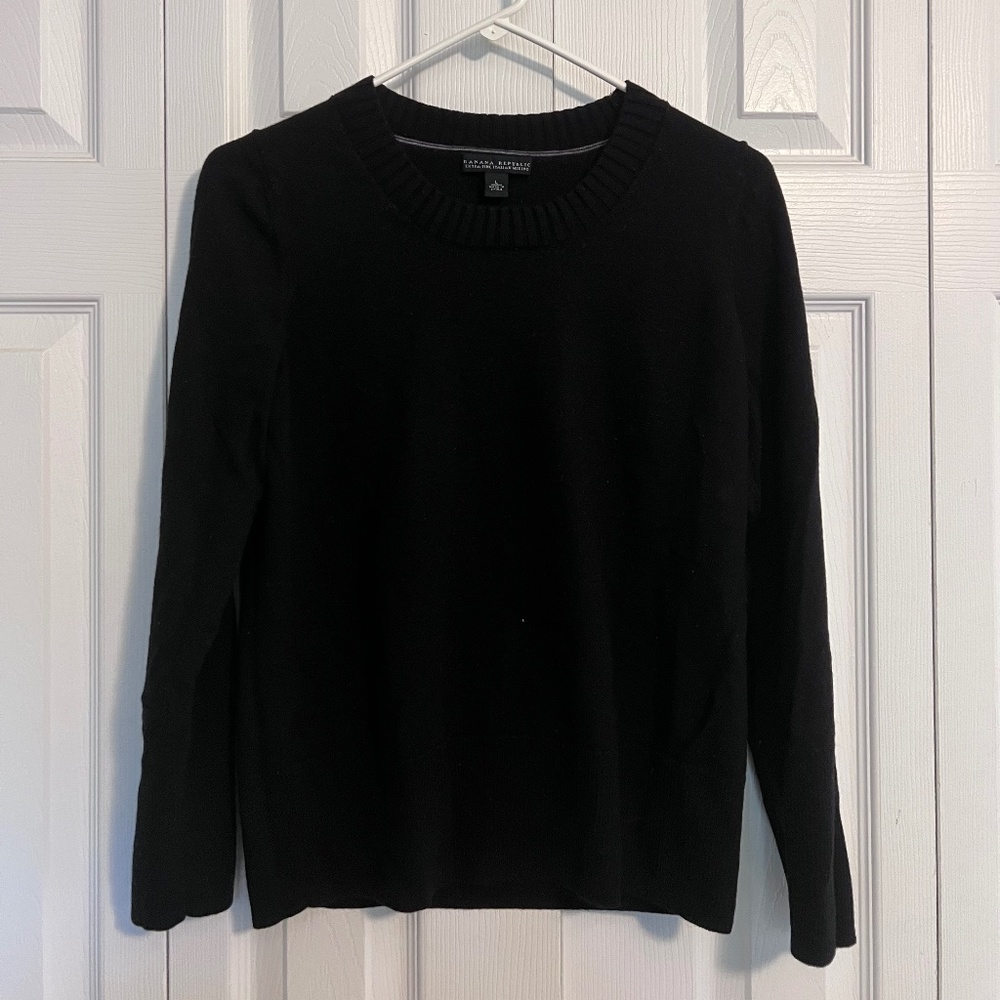 Banana Republic Sweater (Size: Large)